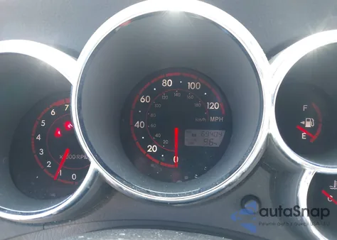 2006 Toyota Matrix Xr z USA, uszkodzony, nr VIN 2T1KR32E06C592281